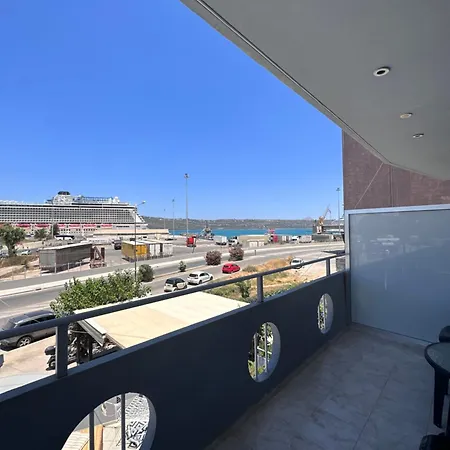 Apartment Nova Marine 4 *
